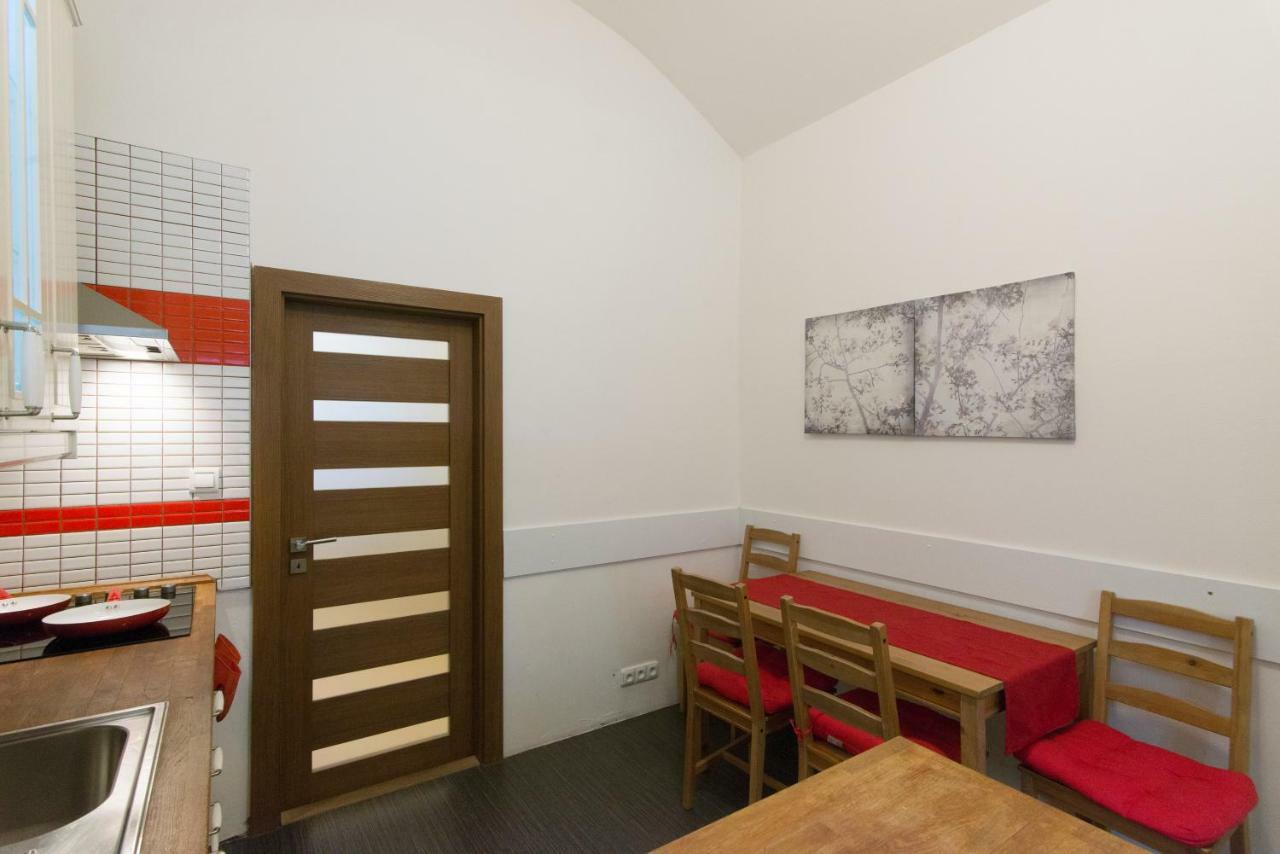 Spacious Apartment Near Wenceslas Square Praga Exterior foto