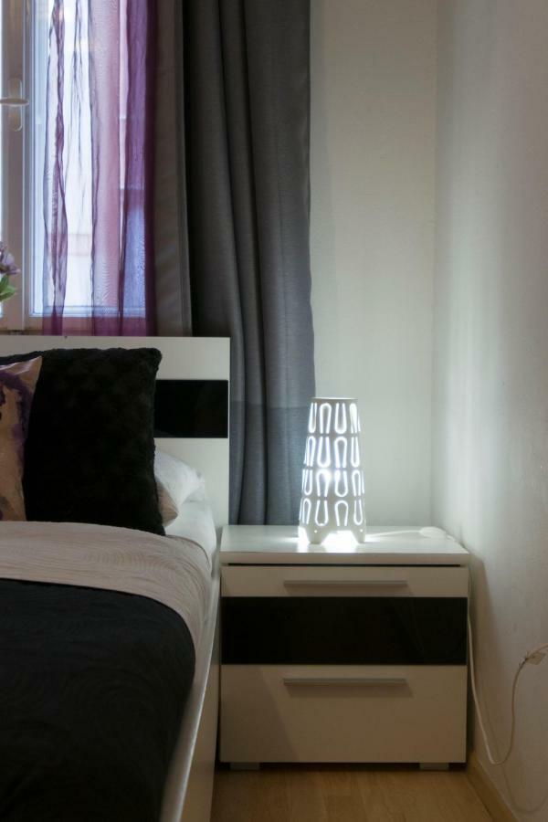 Spacious Apartment Near Wenceslas Square Praga Exterior foto
